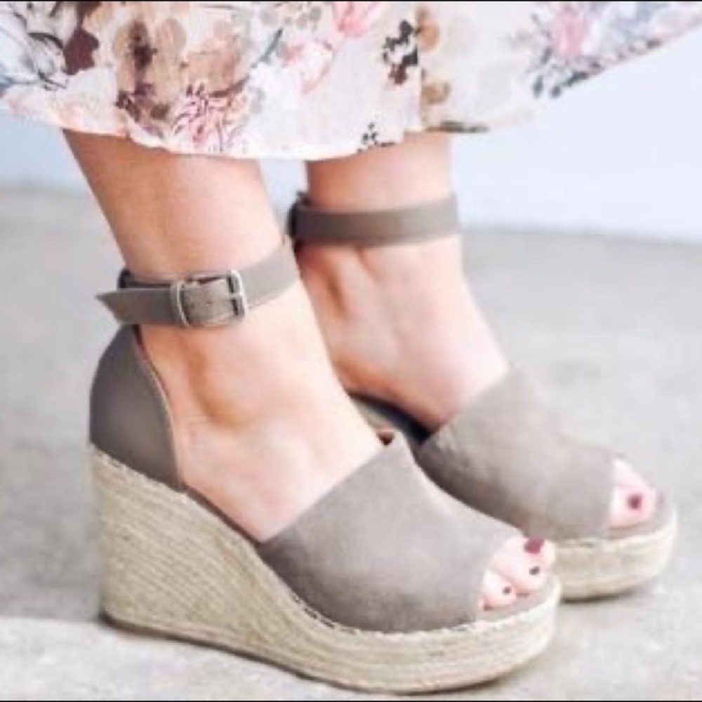 Steve Madden JAYLEN Wedge Sandal